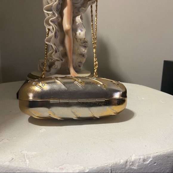 Vintage Style Paris women gold tone and white rhinestone metal case purse. Used. - Picture 10 of 16